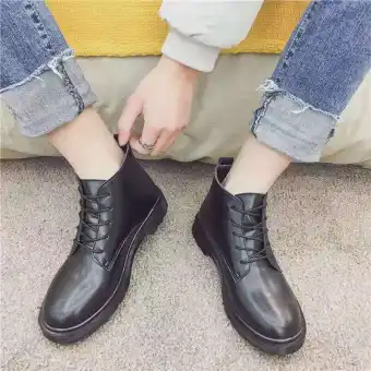 round toe leather boots