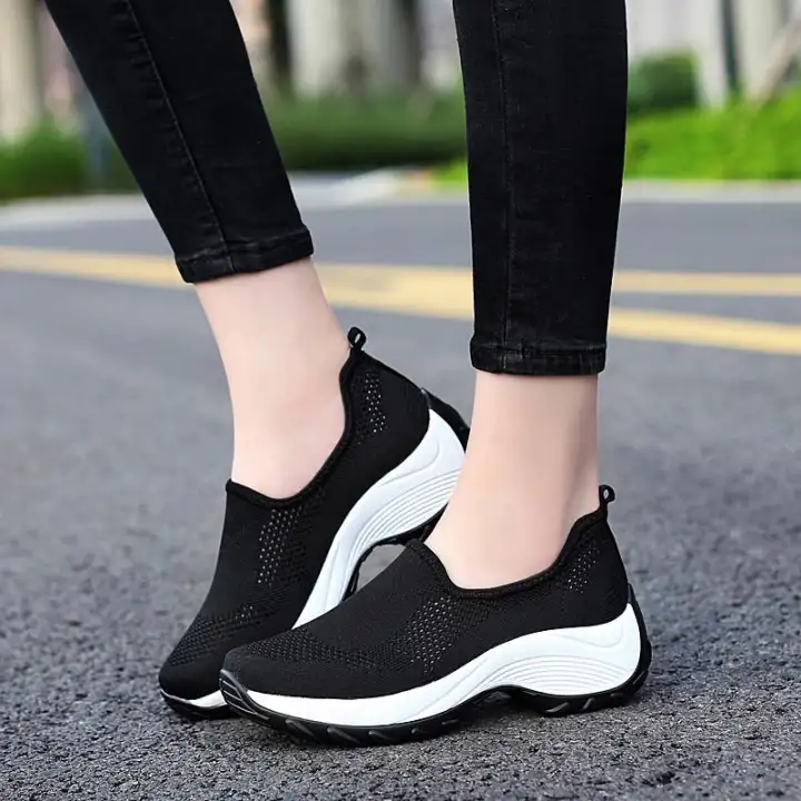 slip on running flat sneakers