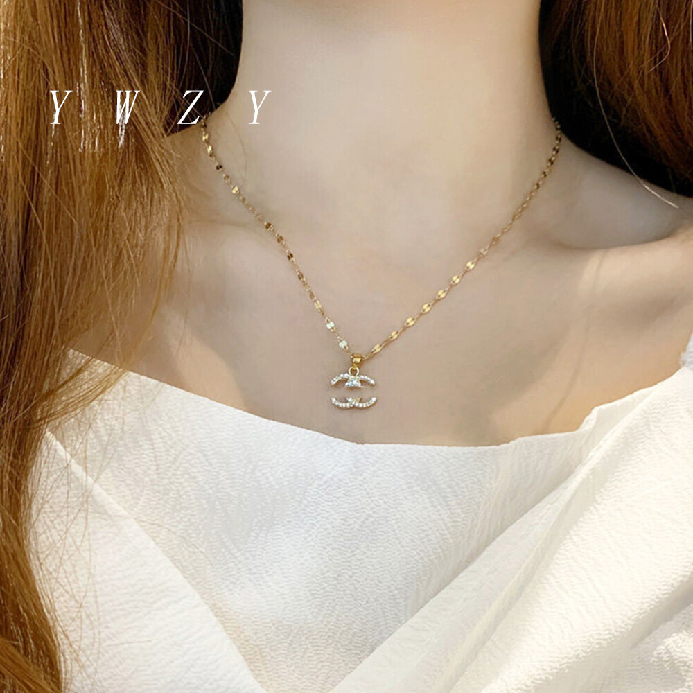 YWZY Necklace Female 18K Gold Plated Double C Small Fragrance Diamond Simple Titanium Steel Clavicle Chain Neck
