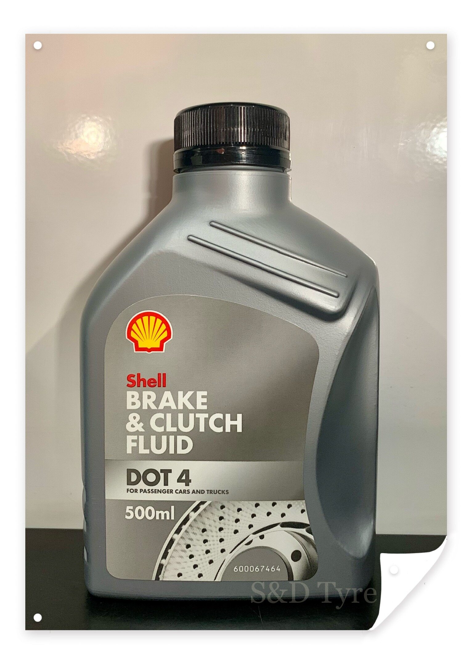 SHELL BRAKE & CLUTCH FLUID DOT 4 (500ML) FOR PASSENGER CARS AND TRUCKS