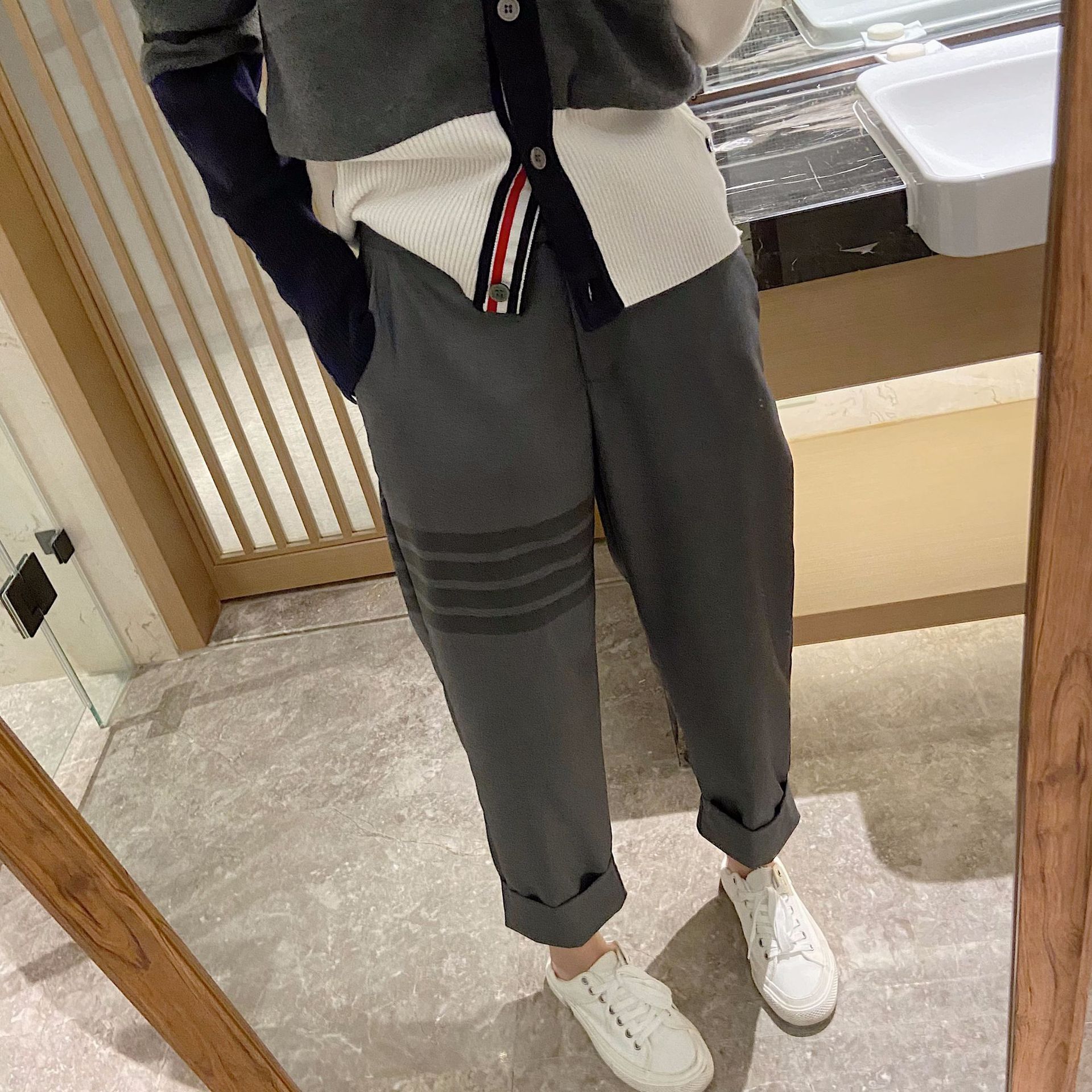 * 22 spring and autumn casual suit pants Thom Browne TB women's casual nine-point pants trousers gray slim slim straight pants trendy