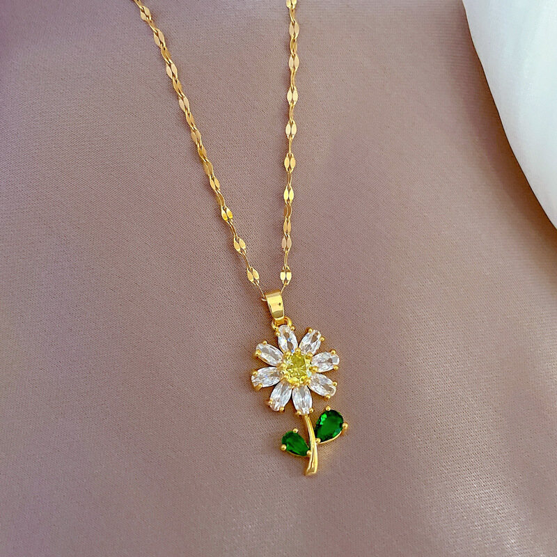 Elegant and Luxurious Zirconia Flower Collarbone Chain Necklace, Delicate Vintage Titanium Steel Design