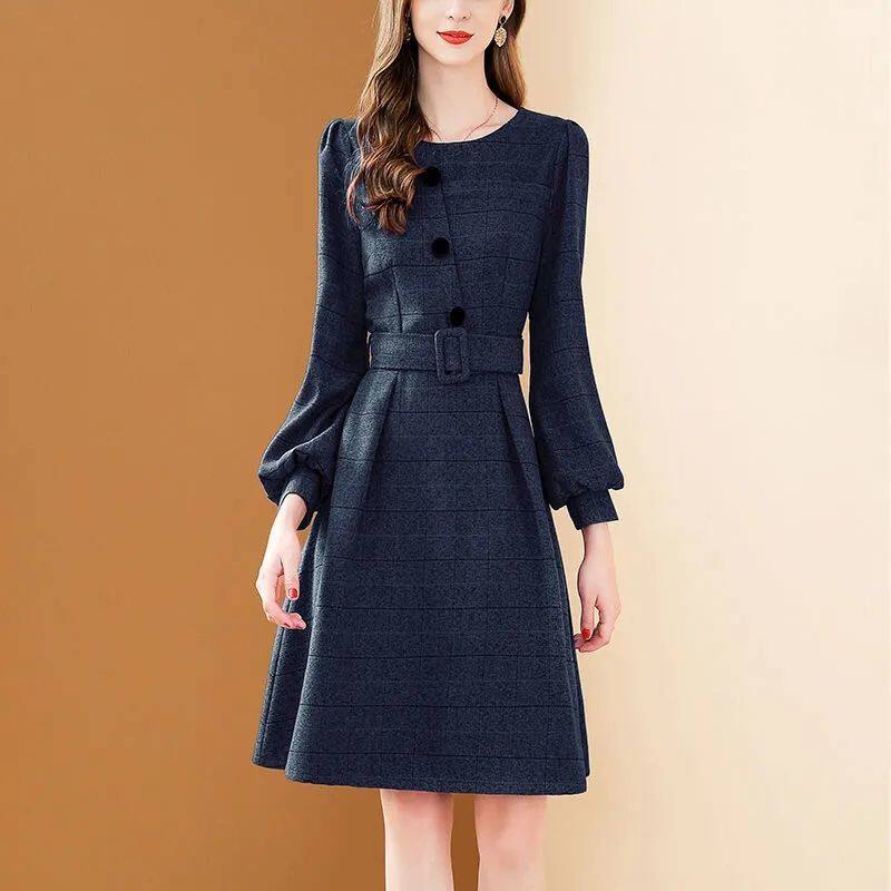 Premium retro red plaid dress Autumn/Winter 2022 New round neck lace up thin fleece A-line dress