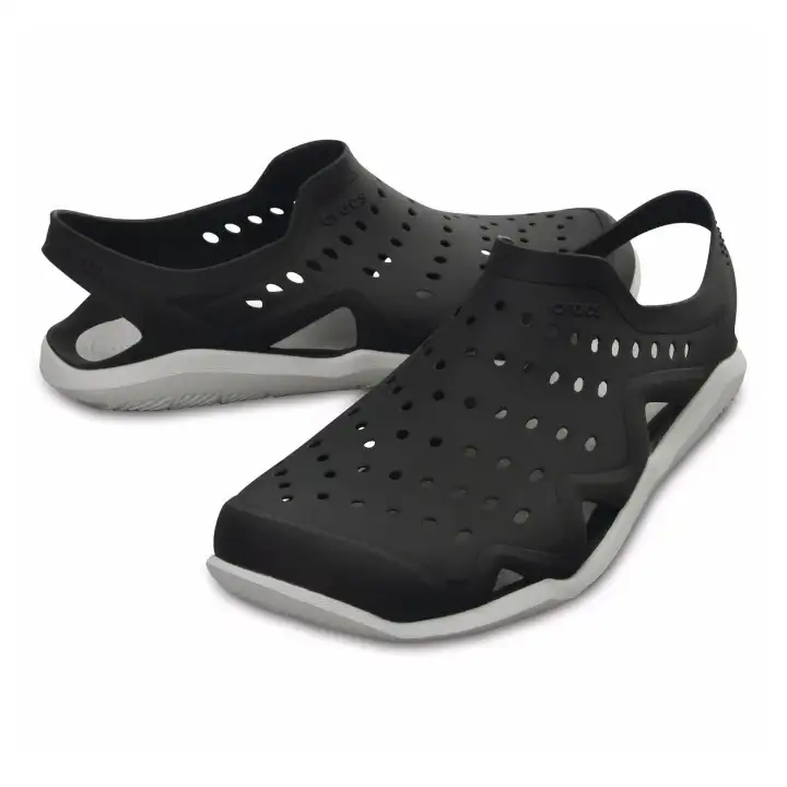 crocs active shoes