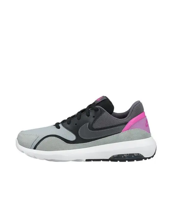 nike air max nostalgic sneakers