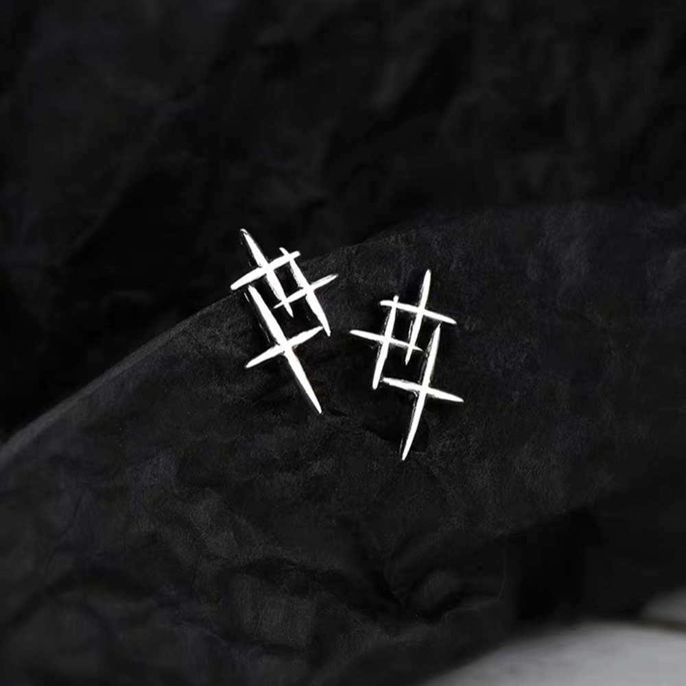 Sanhe Fashion Silver Star Earrings Women's High-end Cool and Handsome High-quality Irregular Cross Design