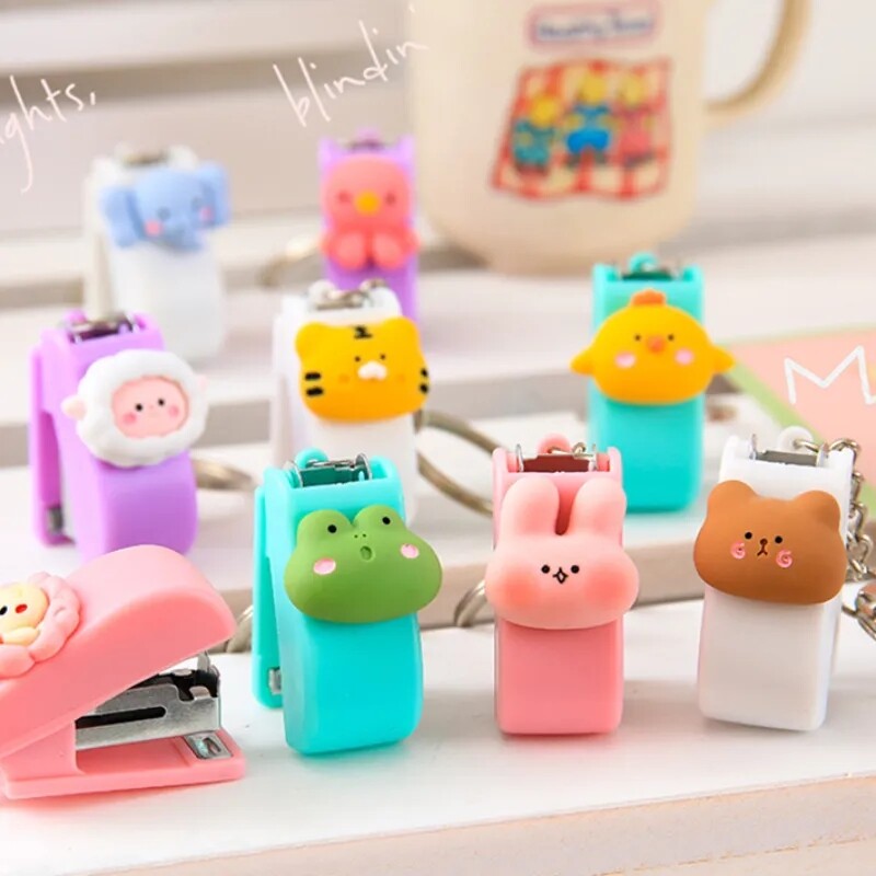 Động vật hoạt hình dập ghim nhỏ dễ thương xách tay stapler keychain dụng cụ nẹp viền vải túi sắp xếp hồ sơ văn phòng phẩm nguồn cung cấp sinh viên trường học