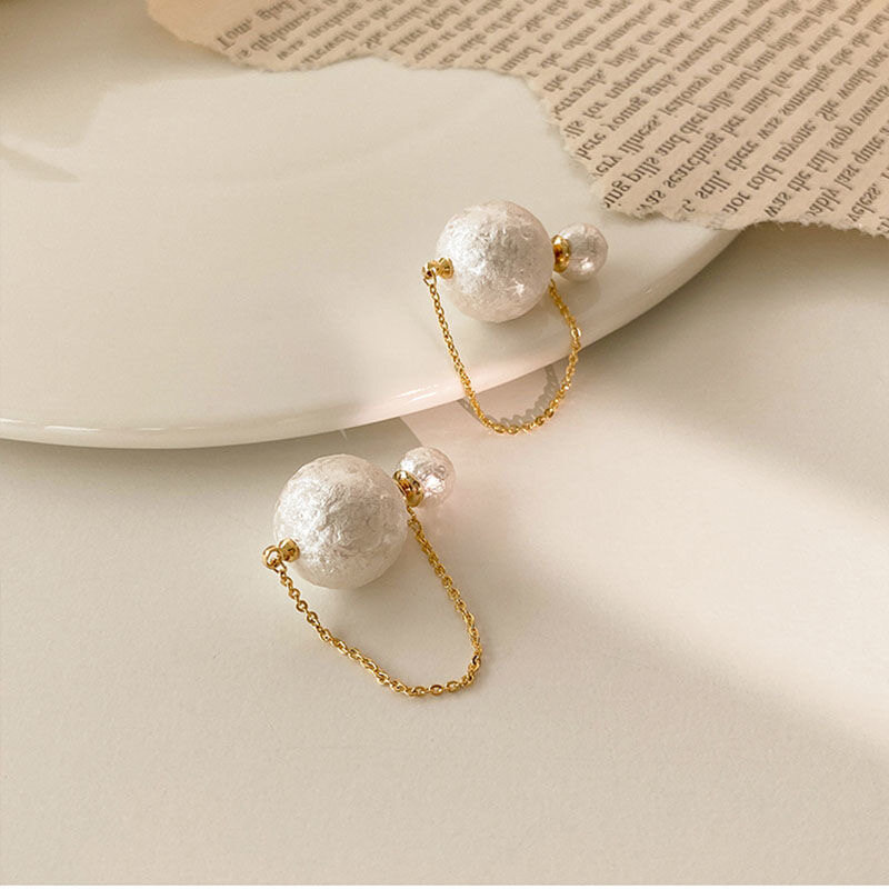 Yuki's 2020 A pair new classic foam Two ways to wear earrings pearl earrings fashion chain, Tassel Earrings sexy Korean women jewelry party collocation studs for women