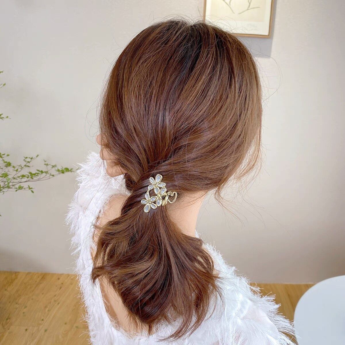 Mirae Korean Minimalist Flower Bangs Hair Clip Casual Small Medium Hair  Claw Casual Homewear Women Hair Accessories Gift | Lazada