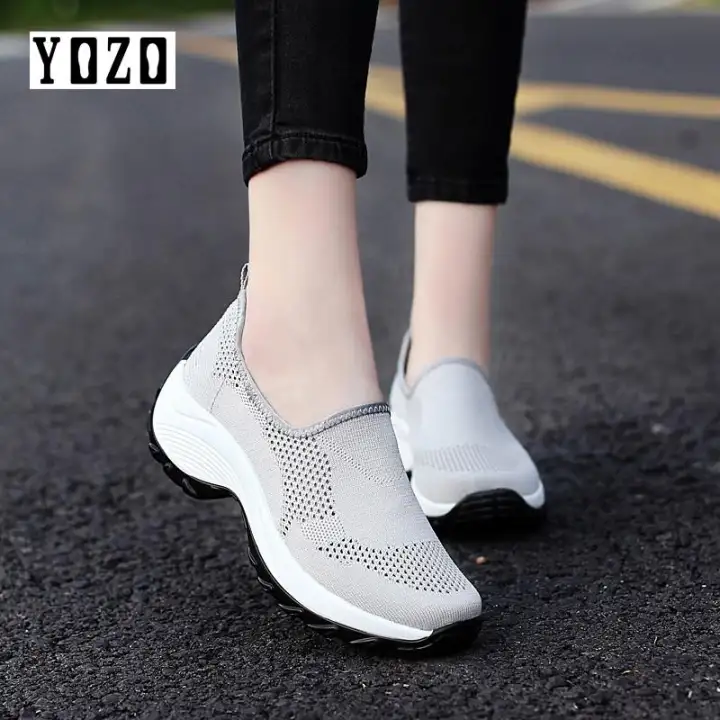 slip on running flat sneakers