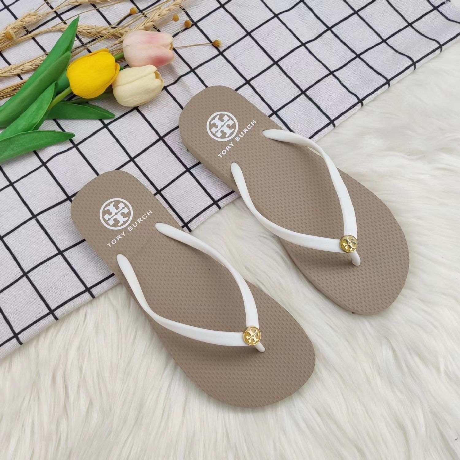 TB Flip-Flops Women's Summer Black Flip-Flops Non-Slip tory burchˉBathroom Bath Beach Seaside Plywood Flip-Flops Swimming Sandals