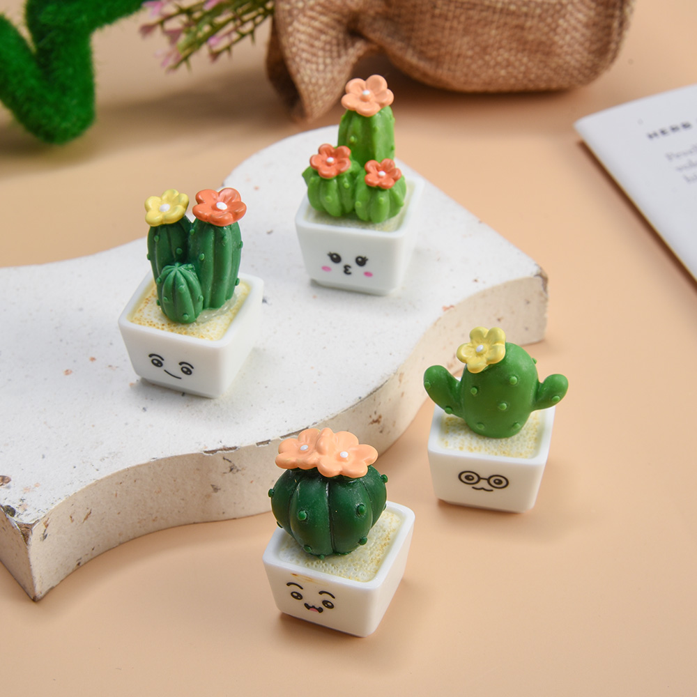 Simulation Cactus Fleshy Resin Mini Decorative Ornaments Office Desktop Computer Decoration Home Decoration