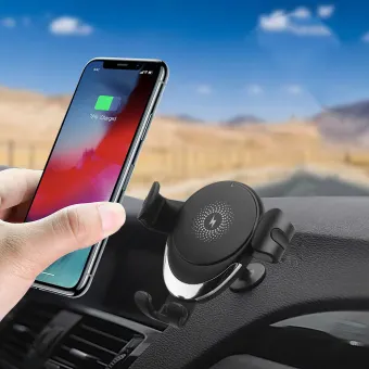 charging mobile phone in car