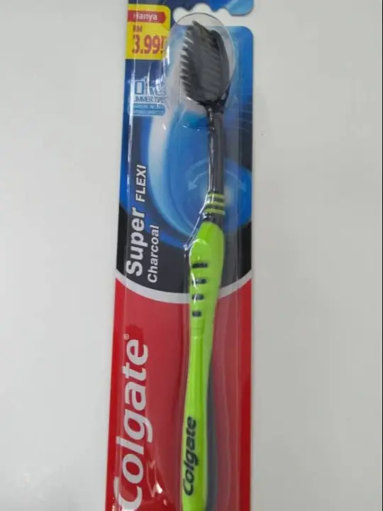 berus gigi colgate charcoal
