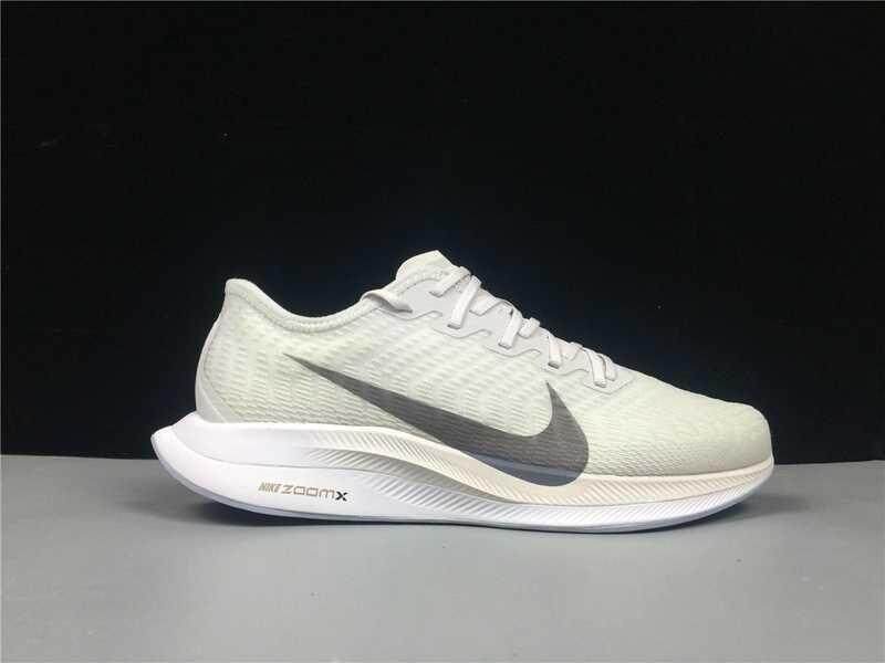 Produk Baru 2019 Original_Nike Zoom Pegasus Turbo 2 Pria Sepatu Lari Tahan Shock Menyerap Bernapas Sepatu Olahraga Ringan Sneakers Abu-abu putih AT2863-002