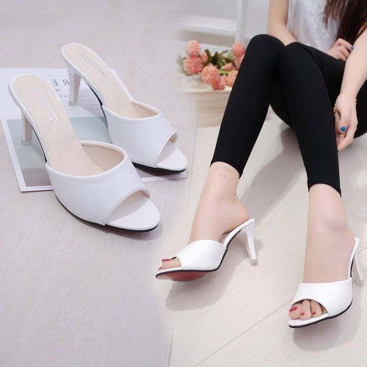 are pointy heels in style 2019