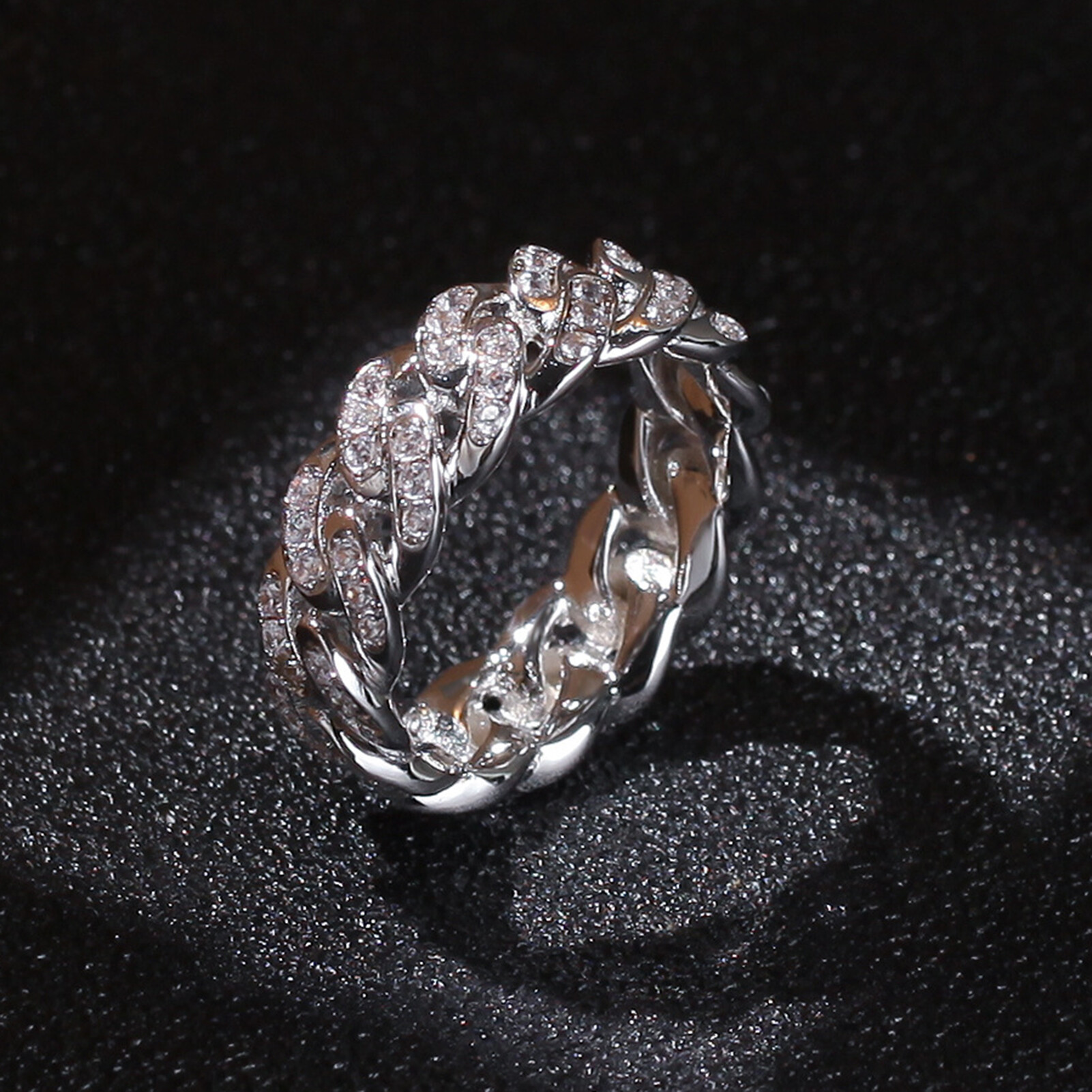 Benferry Fashion Twisted Ring Creative Jewelry Ring Cubic Zirconia Alloy Finger Ring for Gift