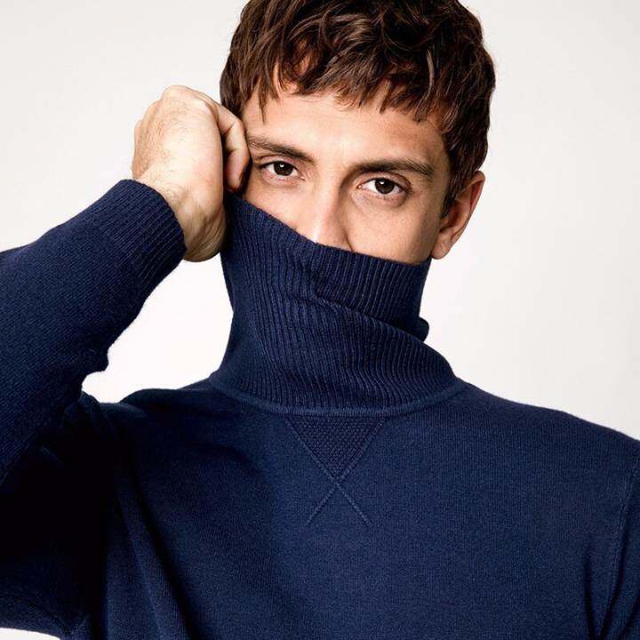 plain black turtleneck mens
