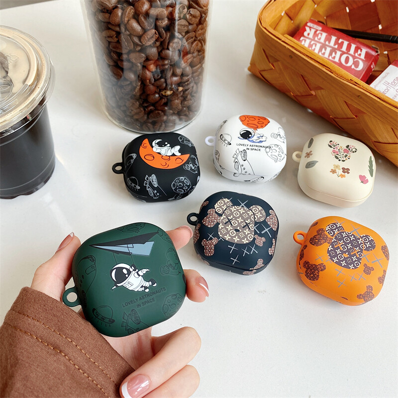 Bear Pattern for Samsung Galaxy Buds FE/Buds Live/Buds2/Buds Pro/Buds 2Pro Case Hard Shell Wireless Earphone Accessories for Samsung Galaxy Buds Pro Cover