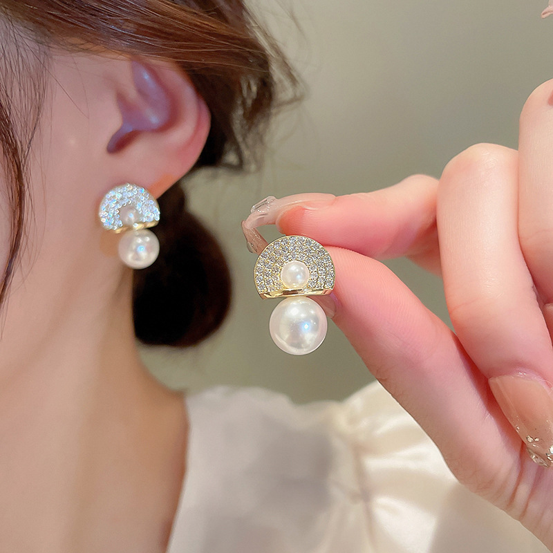 Bông Tai Ngọc Trai Cổ Điển Cho Nữ