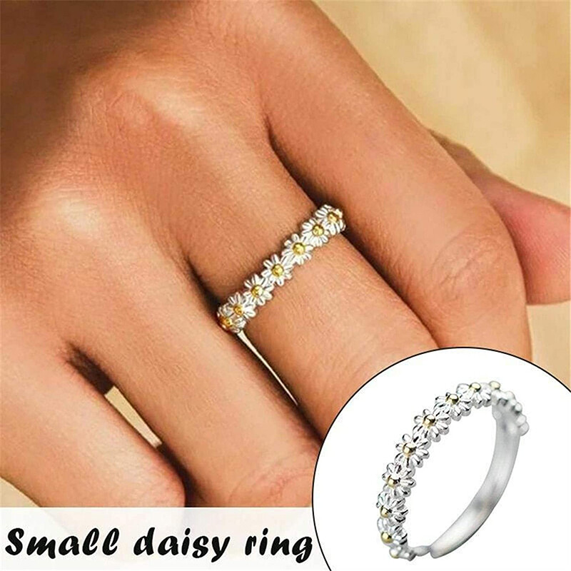 【♡Lovely girls house♡】Vintage Daisy Rings For Women Cute Flower Adjustable Open Cuff Wedding Engagement Rings Female Jewelry
