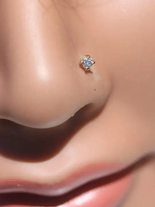 diamond nose pin