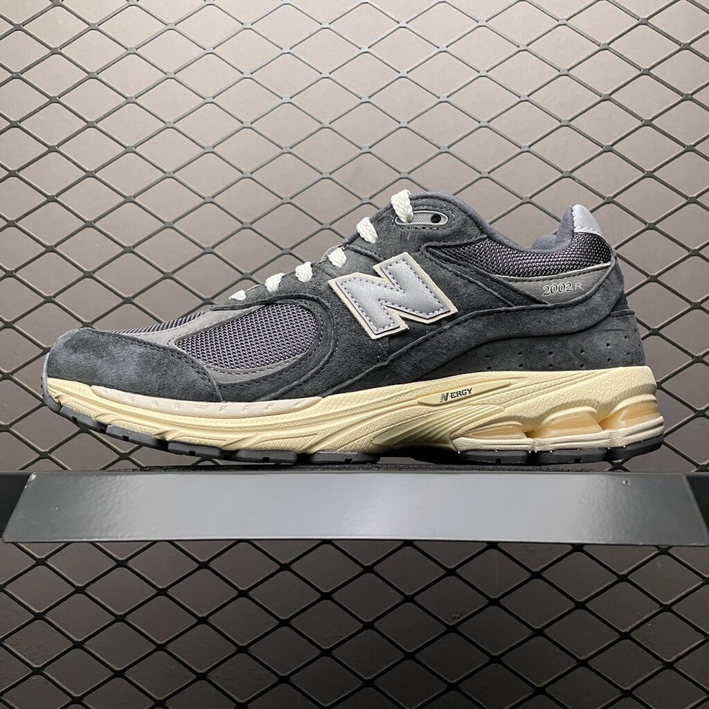 New balance 2002r black dark grey m2002rho new balance sneakers shoes