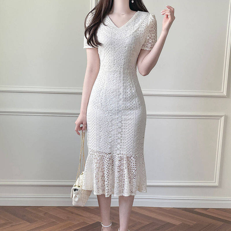 High class white lace dress, the latest summer fishtail dress, v neck, short sleeve, waist bag, hip wrap dress, princess dress, company party annual meeting evening dress