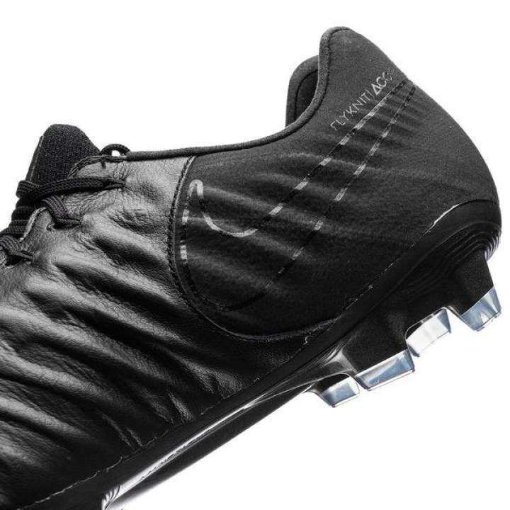 nike tiempo legend blackout