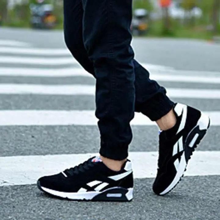 amart sports shoes