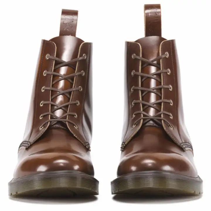 dr martens arthur boanil brush