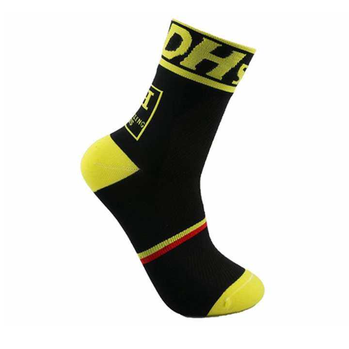 Professional brand Breathable Cycling sport socks Protect feet breathable wicking socks cycling socks Comfortable Bicycles Socks