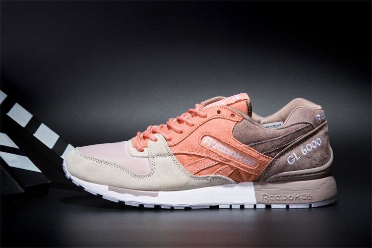 womens walking shoes reebok