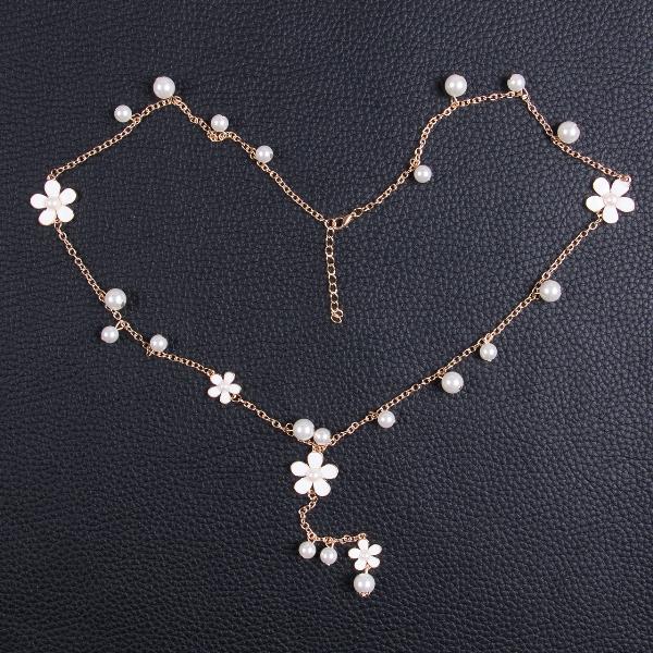 Women's Elegant Pearl Flower Sweater 