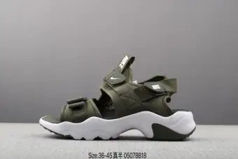 nike hiking sandals womens