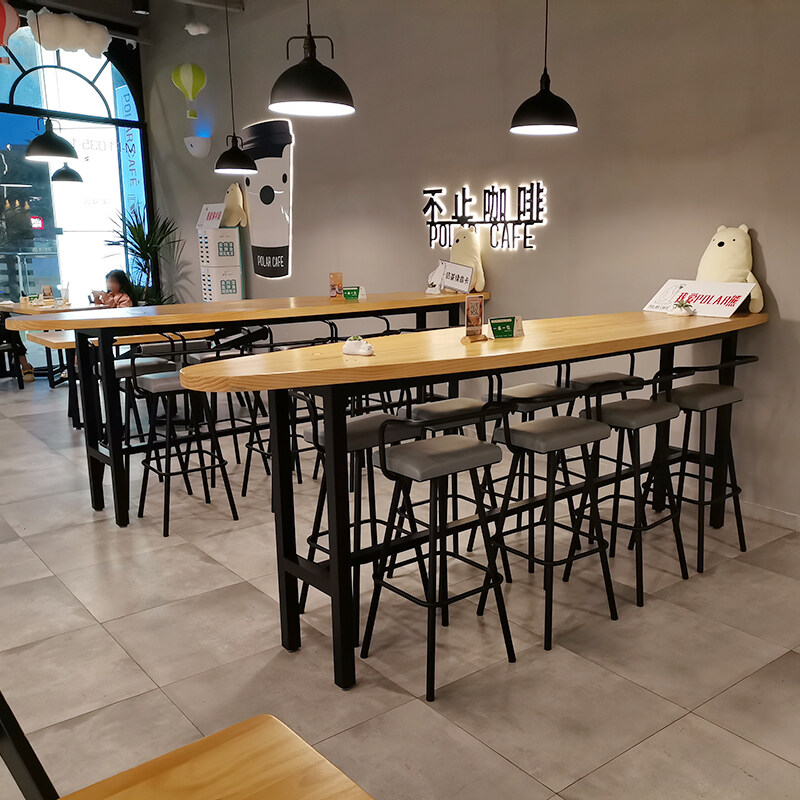 Wind wrought iron bar table against the wall solid wood high bar table