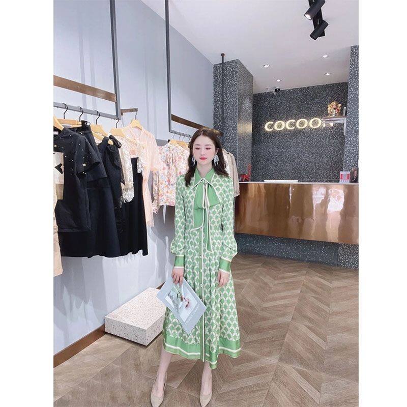 ฤดูใบไม้ร่วงต้นฤดูใบไม้ร่วงใหม่ชุดสตรีฝรั่งเศสย้อนยุคผู้หญิงระดับไฮเอนด์ชุดลมสีเขียวชุดอารมณ์แขน