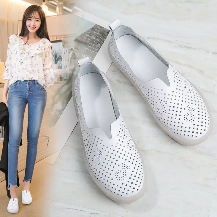ladies flat casual shoes