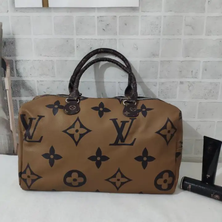 lv duffle bag mens
