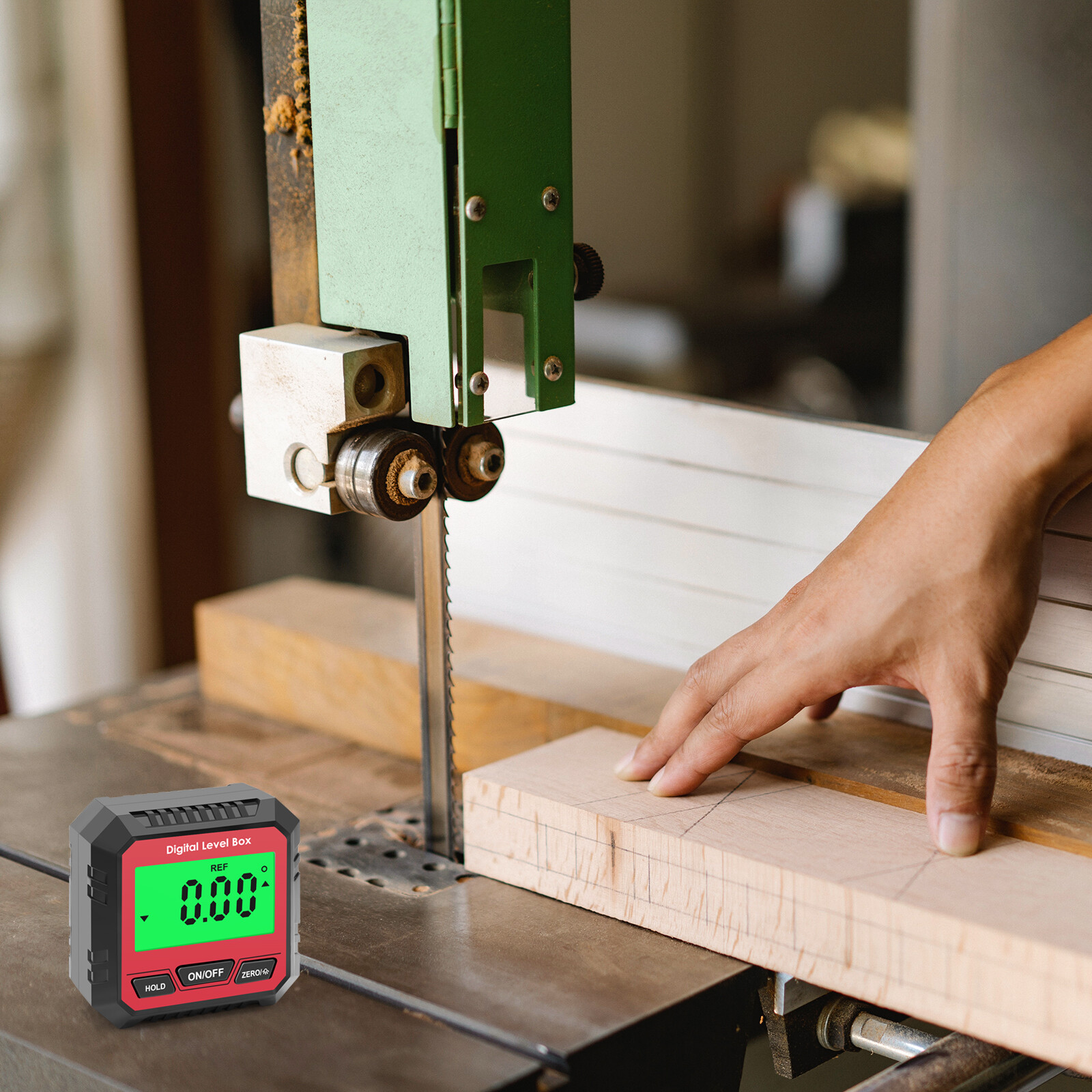 Digital Electronic Level and Angle Gauge, Angle Finder with Magnetic Base, Digital Inclinometer Angle Measuring Tool for Woodworking, Construction and Machinery