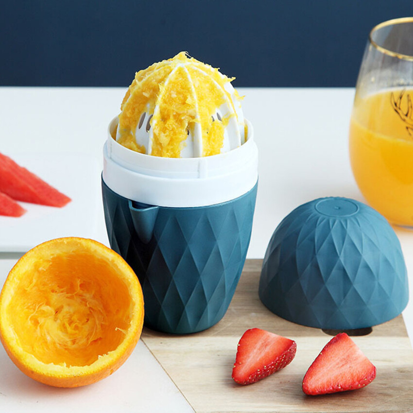Multifunctional Manual Juicer Portable Mini Juicer Cup Manual Lemon Juicer