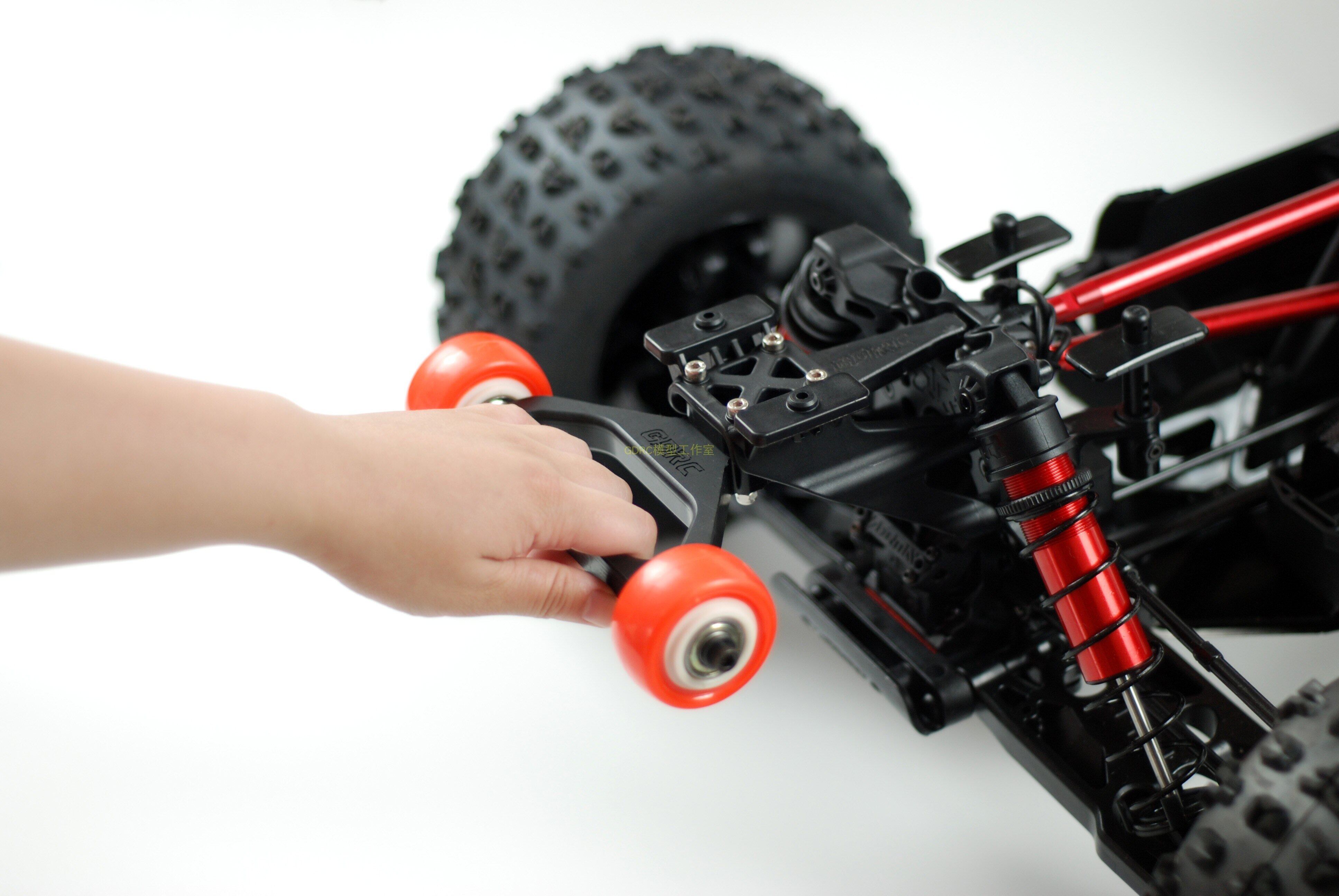 ไนลอนคู่ล้อ Wheelie ยกเฮดบาร์สำหรับ1/5 ARRMA 8S KRATON/OUTCAST รถ RC Update อะไหล่