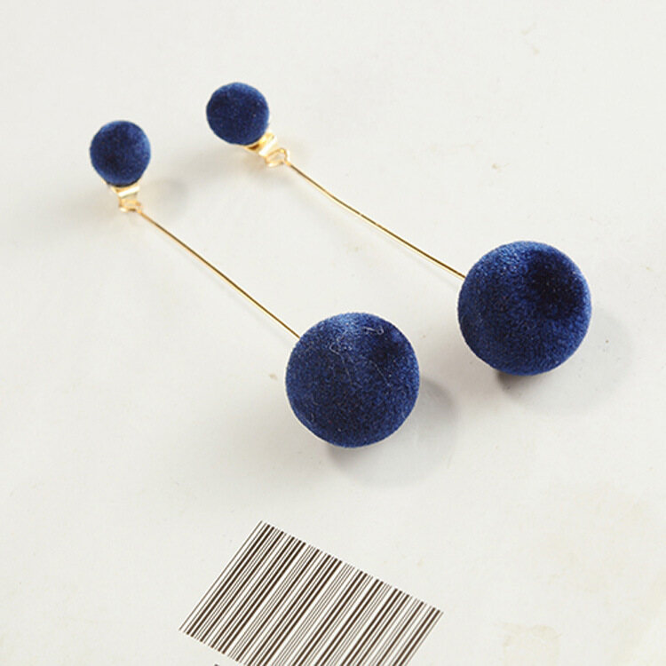 A Pair Of Long Plush Ball Drop Earrings Ladies Fashion Simple Chain hair Ball Long Dangling Drop Earrings