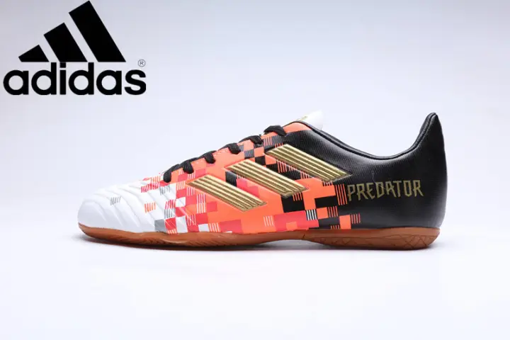 lazada futsal shoes