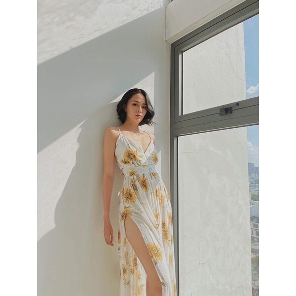 Đầm maxi xẻ tà hai bên