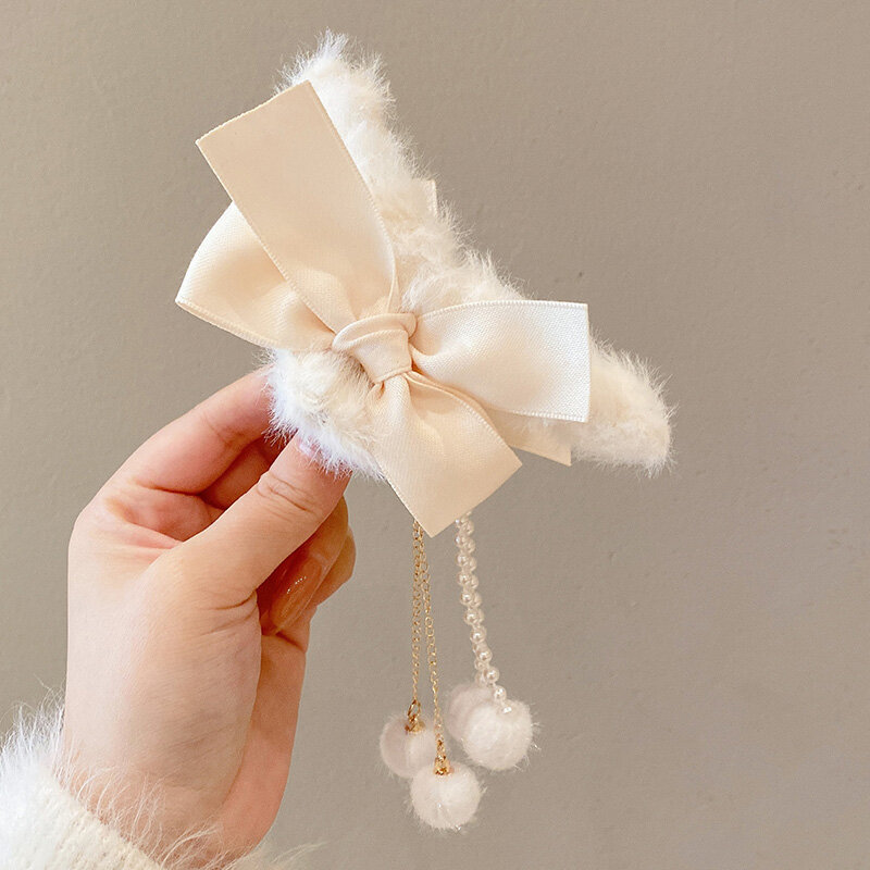 [KH ACC] Plush Tassel Bow Shark Clip Elegant Lady Winter Hair Clip