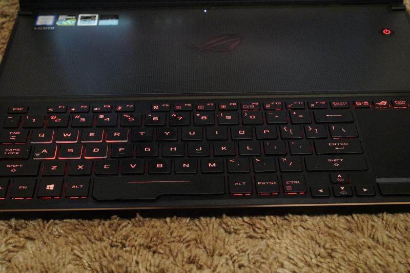 ROG Zephyrus GX501 15.6 144Hz G-SYNC Laptop i7-8750H 16GB 512GB SSD GTX 1080 Malaysia