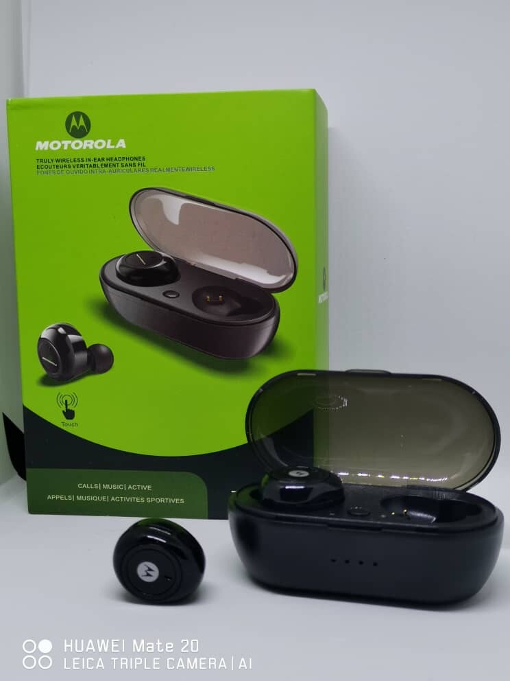motorola tws earbuds