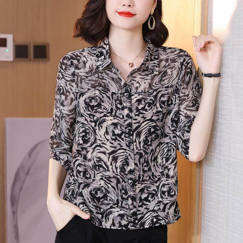 Autumn and winter rose print coat for the elderly