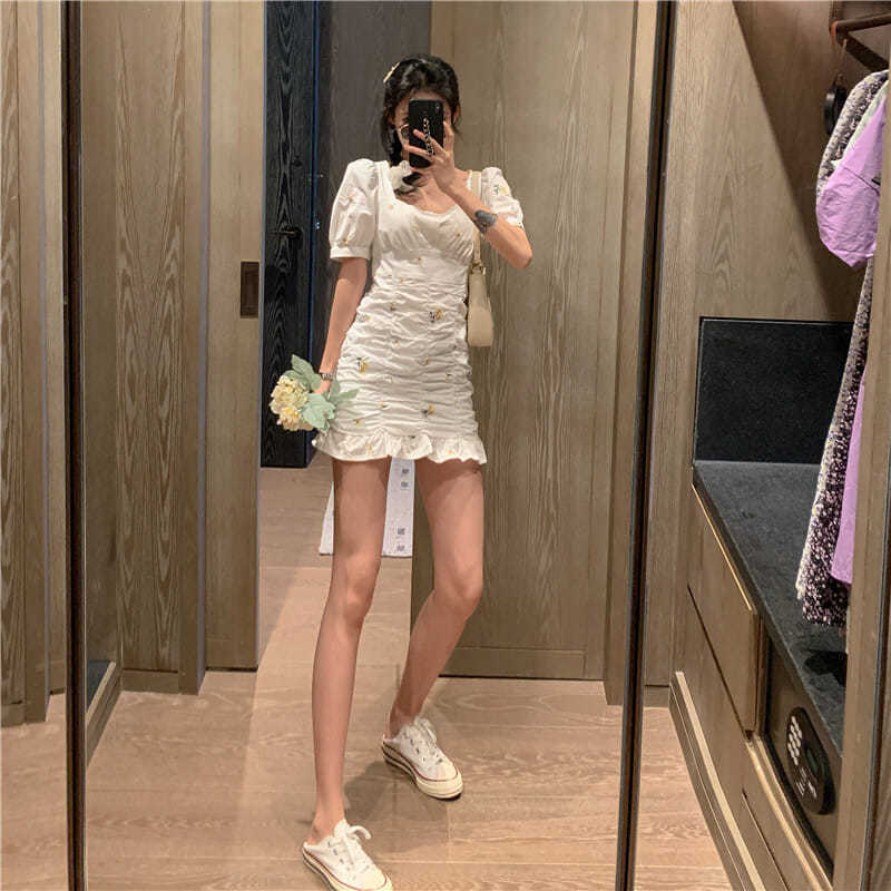 IELGY Đầm Hoa Tay Phồng Eo Thon Cổ Vuông